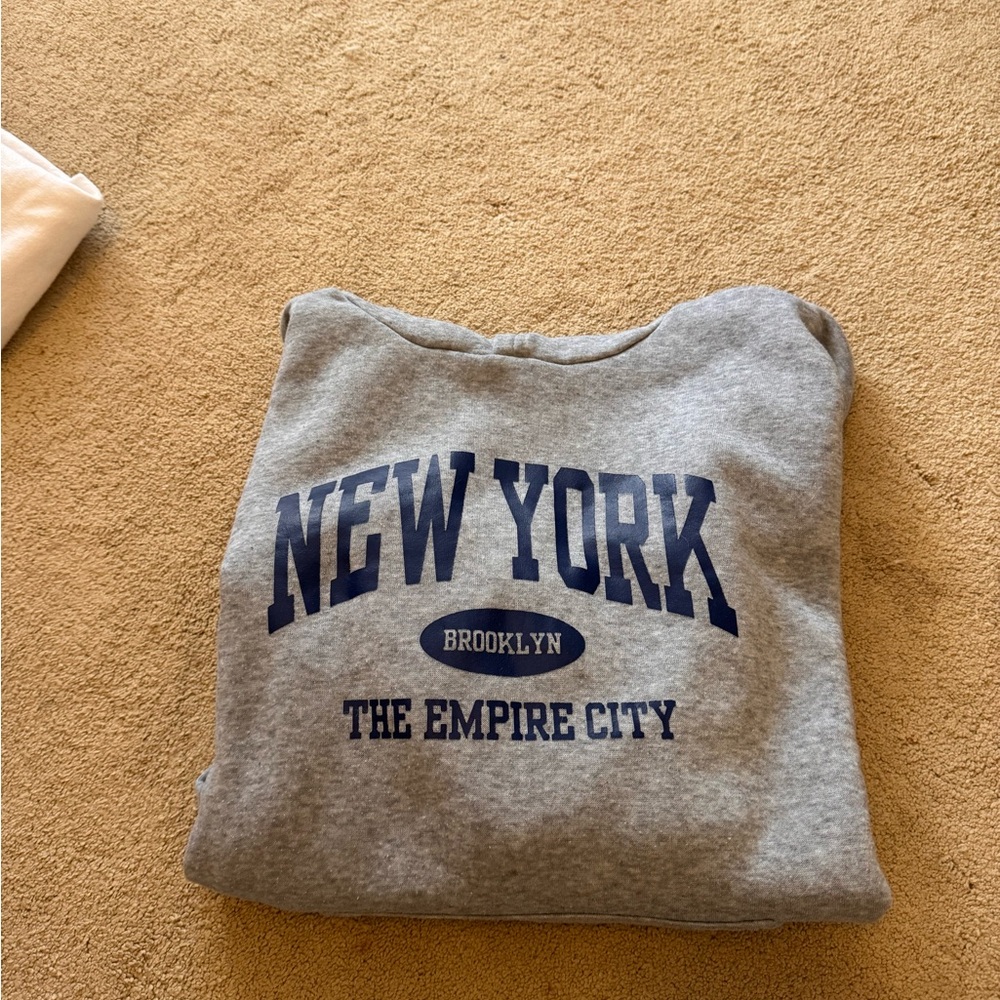 SHEIN Gray New York Brooklyn Crewneck